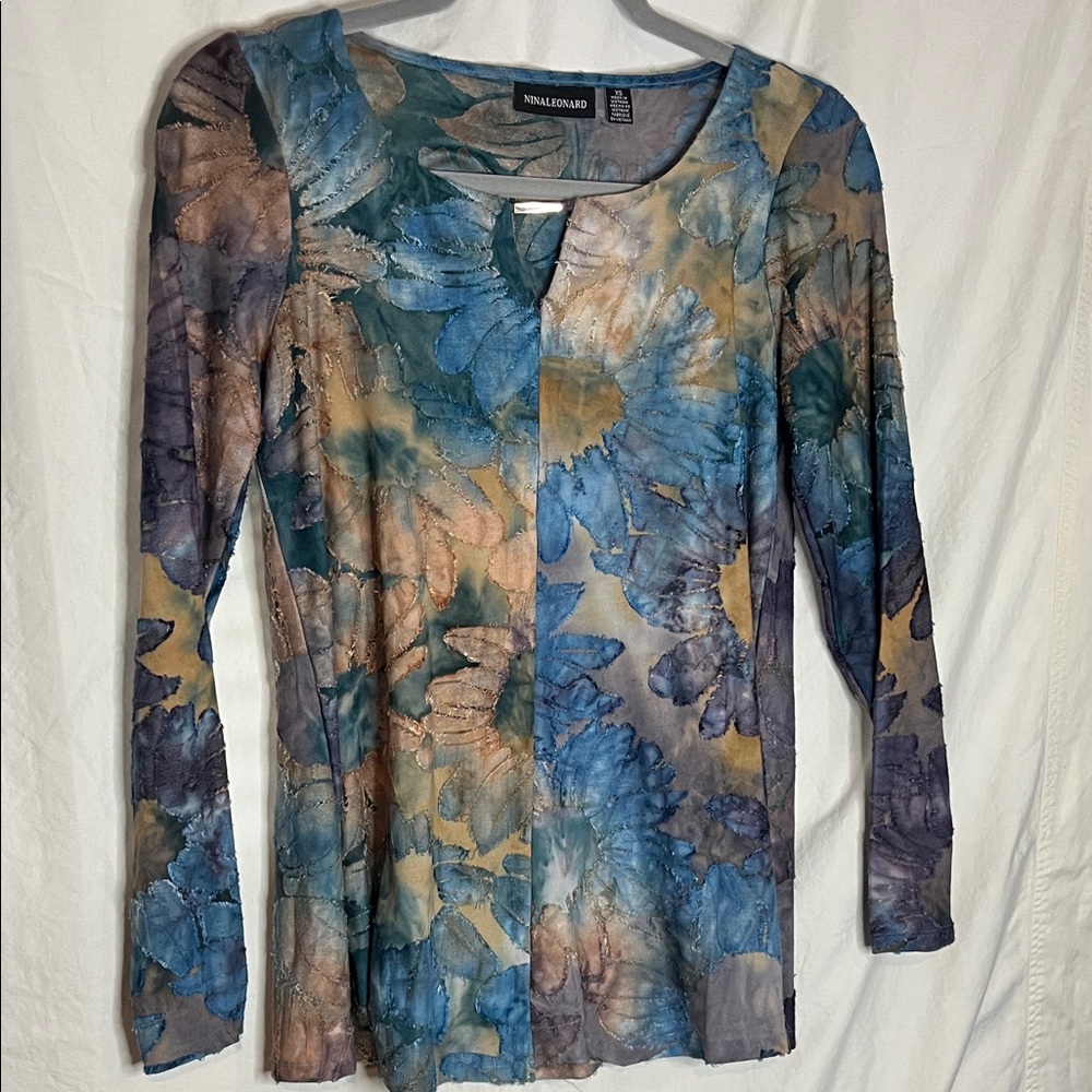 Nina Leonard Blue and Tan Floral Long-Sleeve Keyhole Top NWOT XS